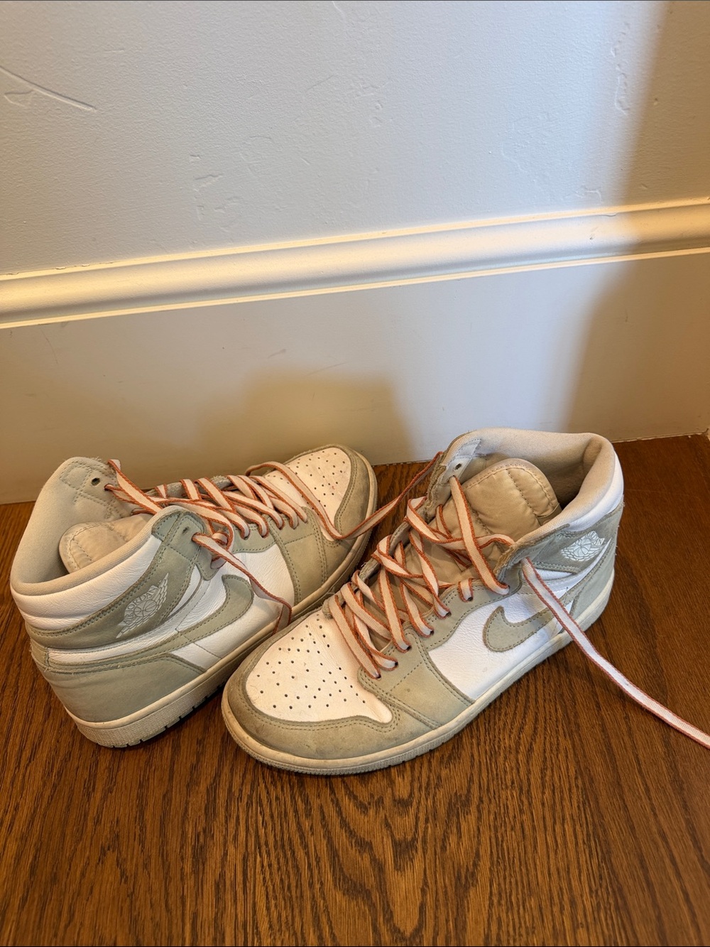 Nike Women's High-Top Sneakers in Light Gray, White and Pink